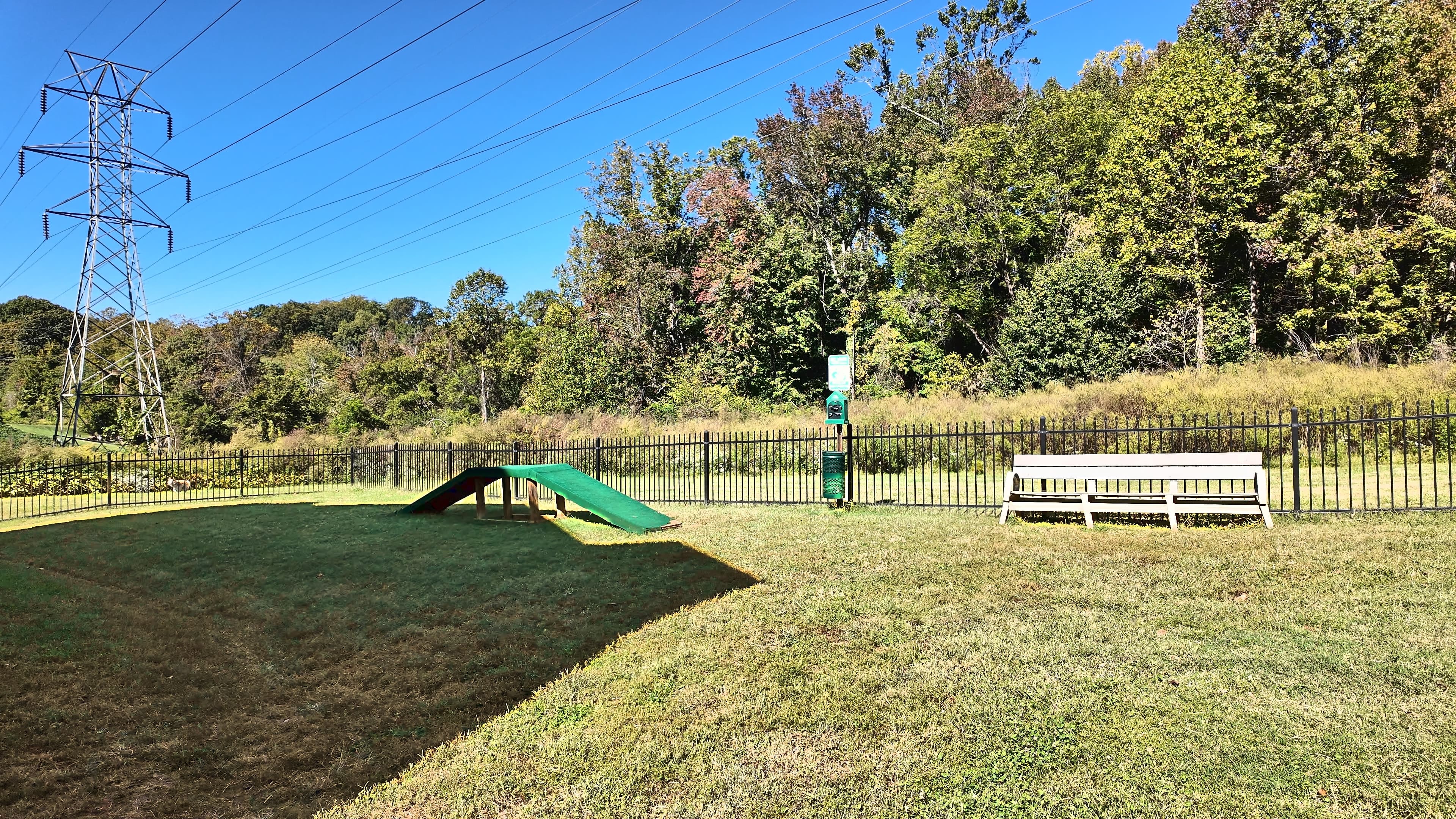 Fenced pet park at Bromley Park