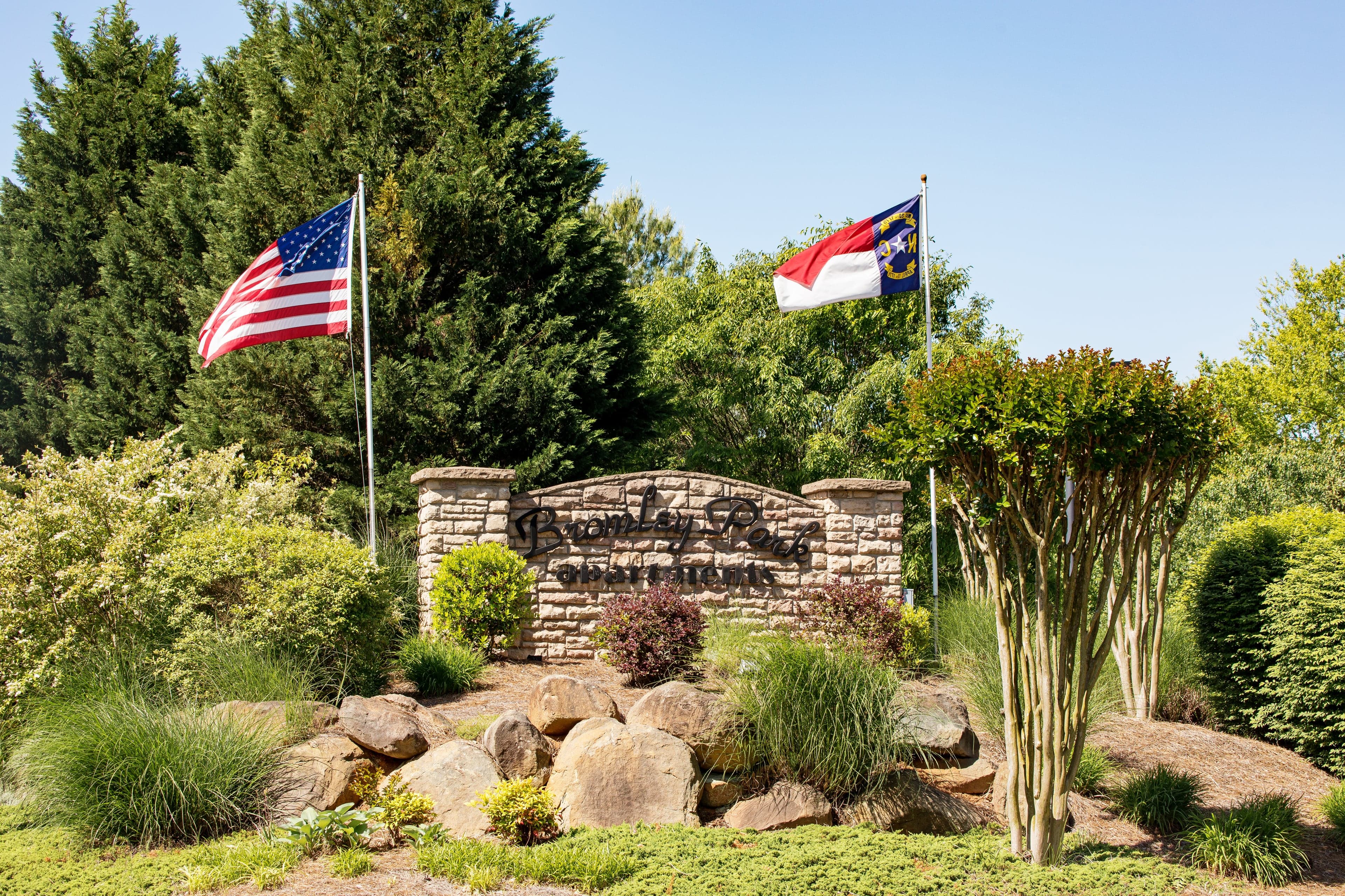 The entrance monument at Bromley Park