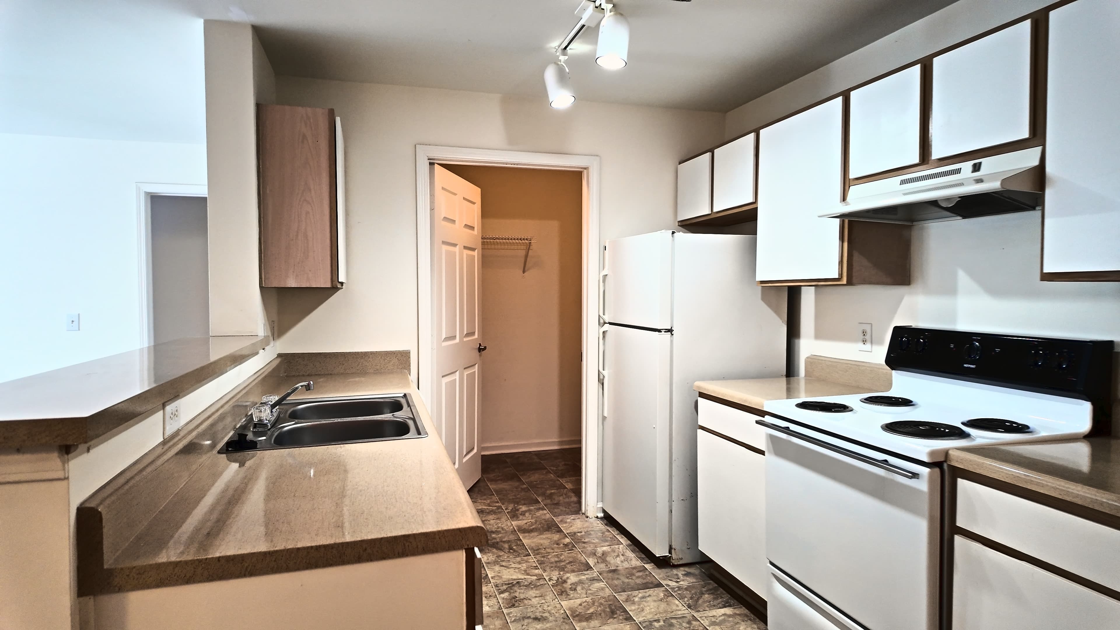 Modern kitchens at Carlyle Place