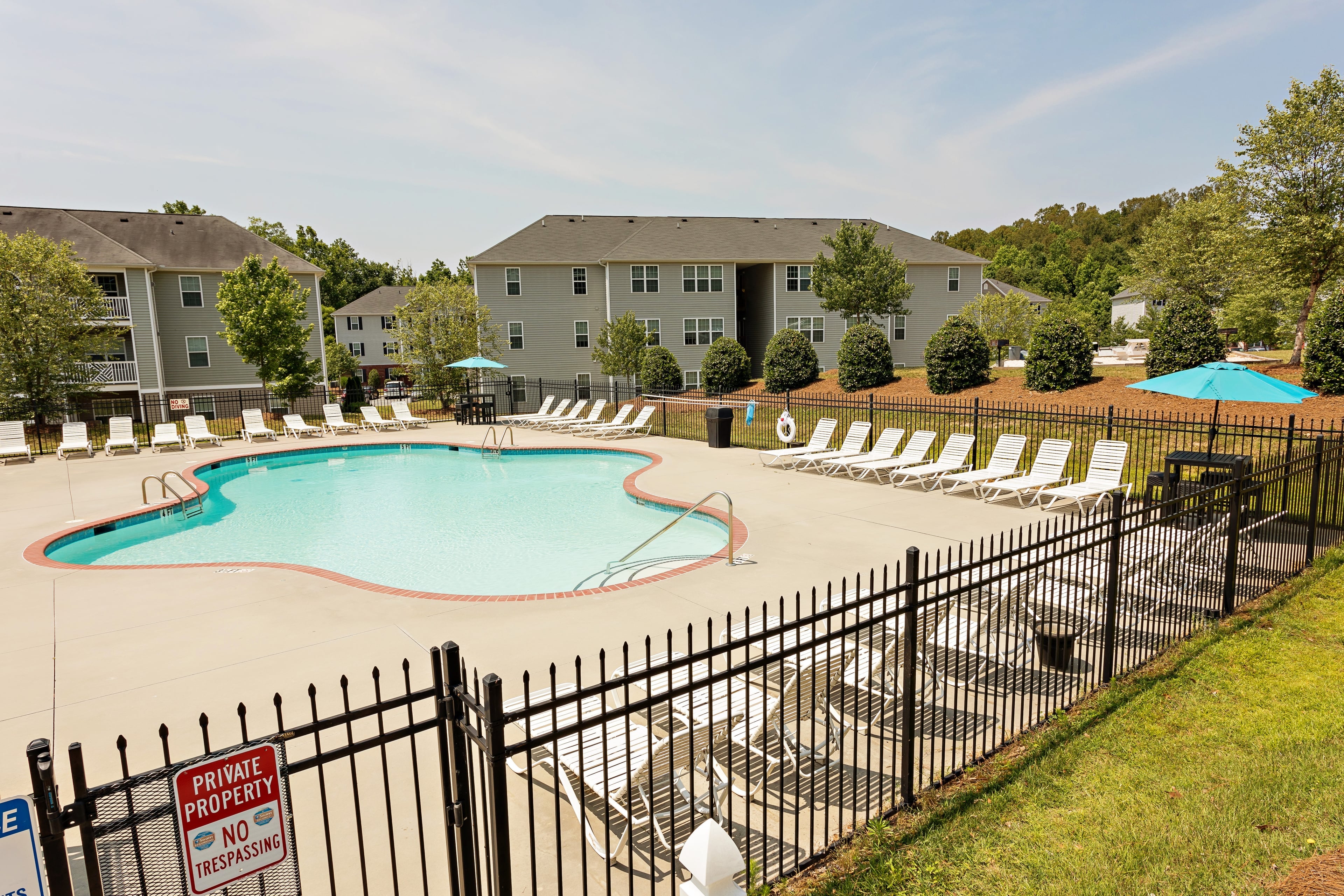 The pool at The Pointe at Peters Creek